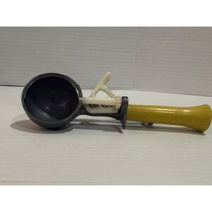 Vintage Metal Ice Cream Scoop‎ w/ Trigger Handle – Yellow Handle – USA Made